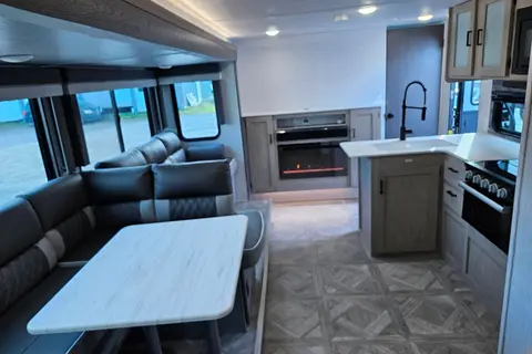 PLATINIUM CRUISE 273 *** BUNK BED ****