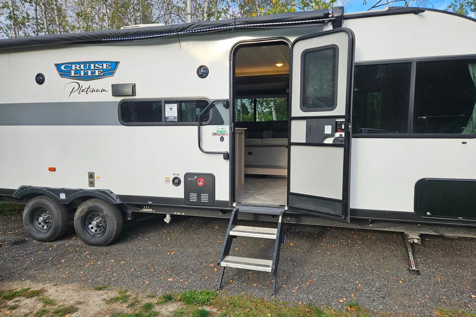 PLATINIUM CRUISE 273 *** BUNK BED ****