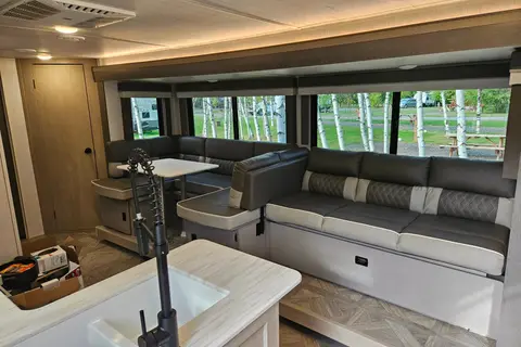 PLATINIUM CRUISE 273 *** BUNK BED ****