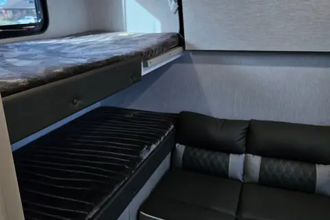 PLATINIUM CRUISE 273 *** BUNK BED ****