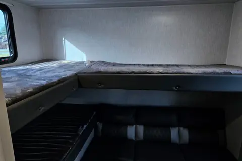 PLATINIUM CRUISE 273 *** BUNK BED ****