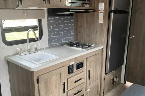 Palomino Puma Ultra Lite Travel Trailer