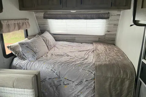 Palomino Puma Ultra Lite Travel Trailer