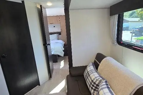 *Please read full Discription* Travel Trailer - We deliver, set up & take down.