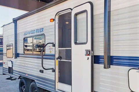 Kootenay Kampers's Gulf Stream Highwood River  Travel Trailer