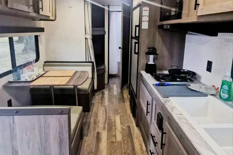 Kootenay Kampers's Gulf Stream Highwood River  Travel Trailer