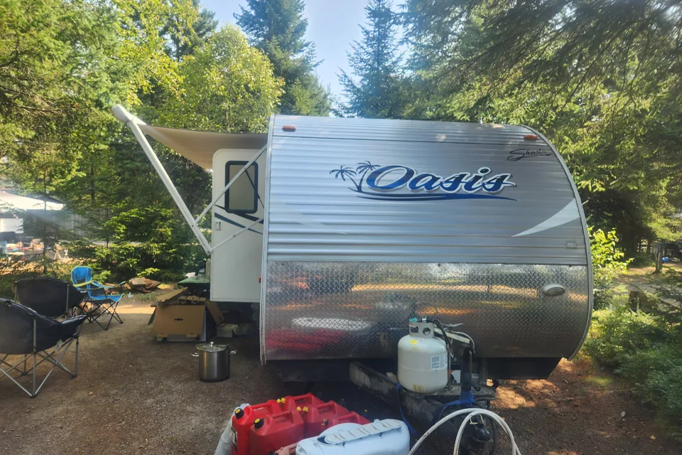 Carl's Shasta Oasis 30qb Travel Trailer