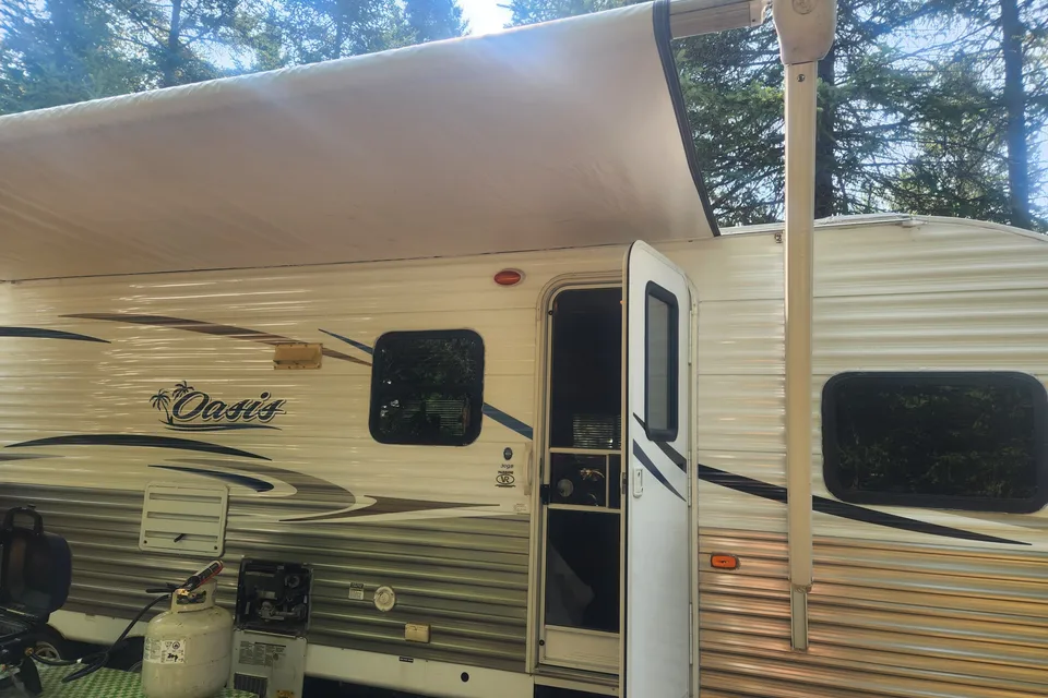 Carl's Shasta Oasis 30qb Travel Trailer