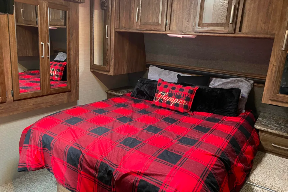 Kevin's Cougar 29Rks Travel Trailer