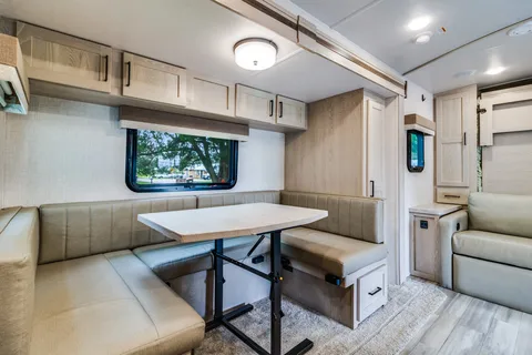 Krewe's Kozy & Spacious, Family Friendly, Double Bunk, Micro Lite 25 ft Camper [Sleeps 6]
