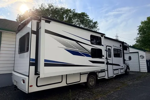 GoTripi's Forest River Forester 3251LE Class C ("Palace on Wheels")