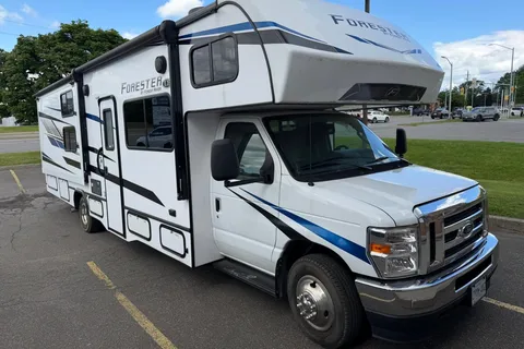 GoTripi's Forest River Forester 3251LE Class C ("Palace on Wheels")