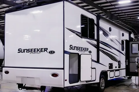 Adam's 2023 Fun in the Sunseeker Class C