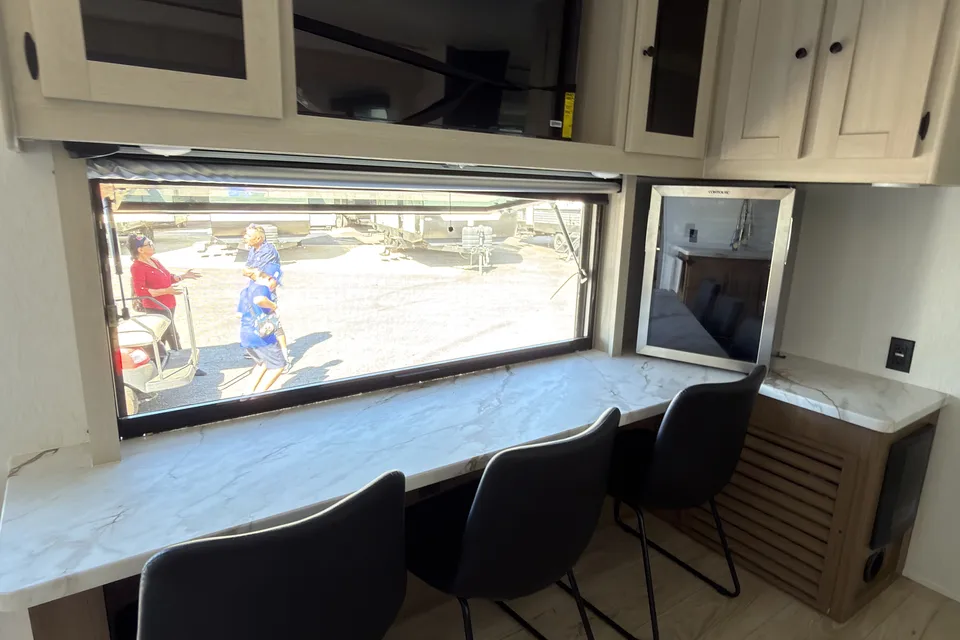 Coachmen Apex ultra lite 246BARV Travel Trailer
