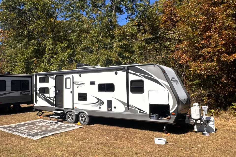 Inochi's Grand Design Imagine - Cozy Camper
