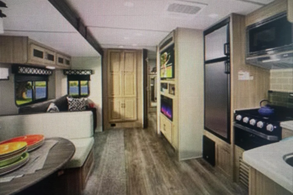 Kelly's  Freedom Express w/ bunk house with closing door and private washroomTravel Trailer