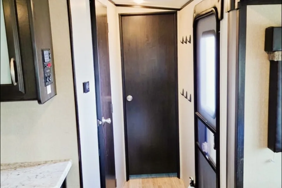 ***Everything Included***2950RL Travel Trailer