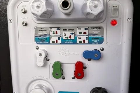 Rockwood Signature 374BH Fifth Wheel sleeps 10