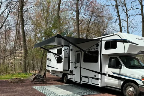 2025 32 foot RV - Making Memories