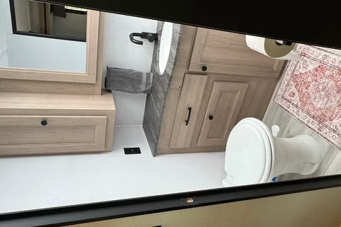 2025 32 foot RV - Making Memories