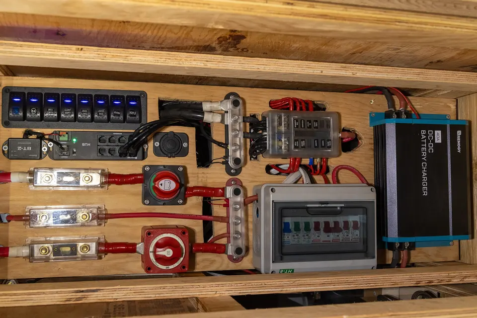 La Transition: Off-Grid Transit Camper | Starlink - Diesel Heat - 600W Solar | Squamish