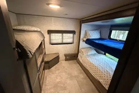 Jennifer's Coachmen Apex Travel Trailer