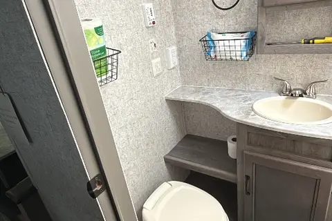 Jennifer's Coachmen Apex Travel Trailer