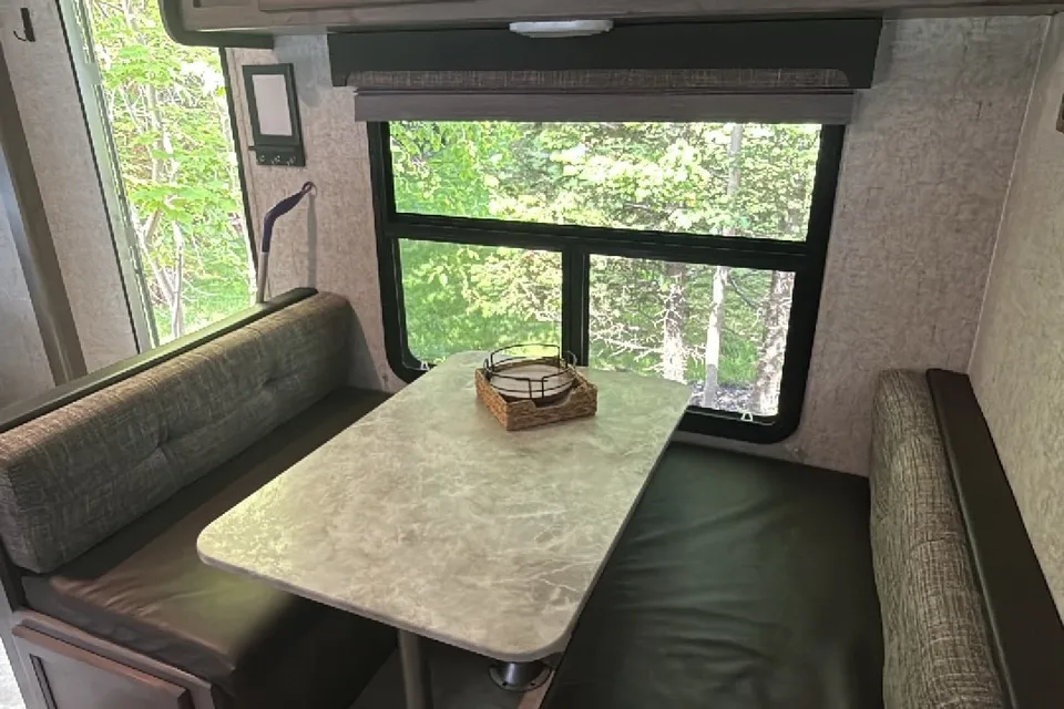 Jennifer's Coachmen Apex Travel Trailer