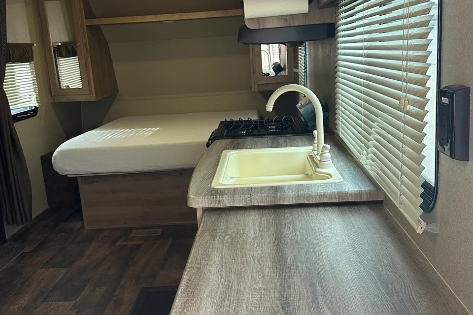 Puma Palomino Couples Trailer