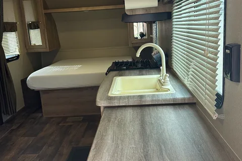 Puma Palomino Couples Trailer