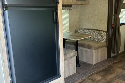 Puma Palomino Couples Trailer