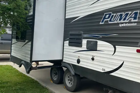 Puma Palomino Couples Trailer