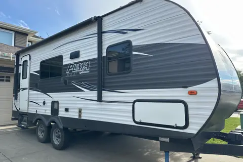 Puma Palomino Couples Trailer