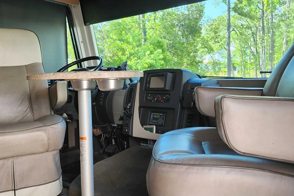 SuddenLee Winnebago Intent Class A
