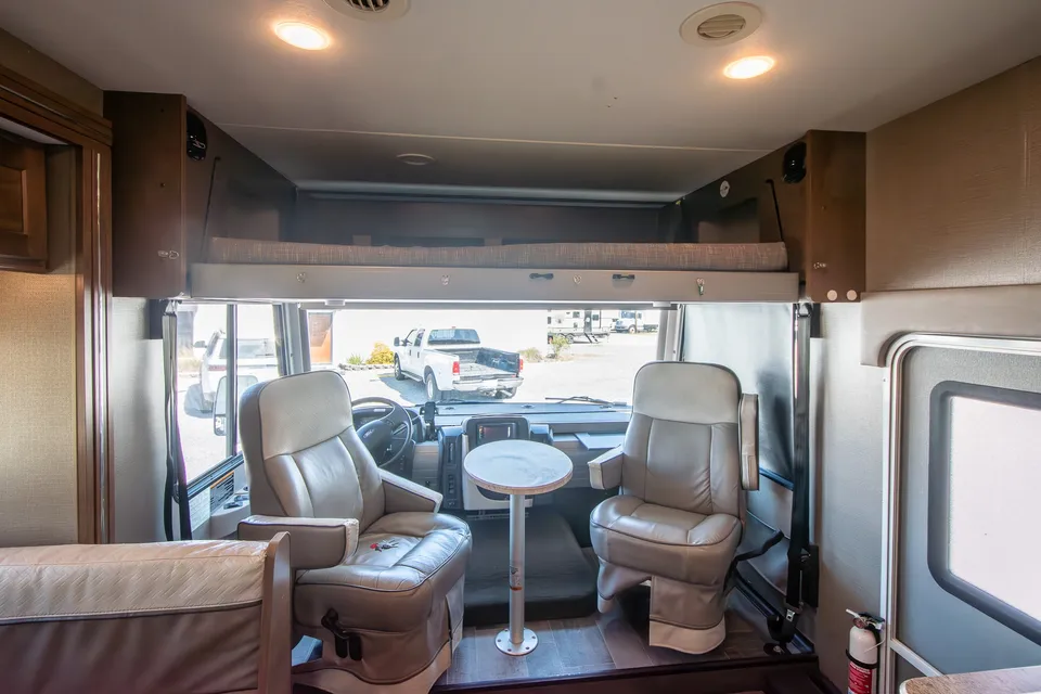 SuddenLee Winnebago Intent Class A