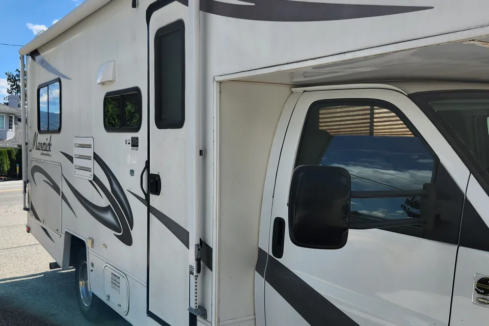 Coachmen Georgieboy Class C Mini