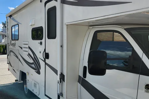 Coachmen Georgieboy Class C Mini