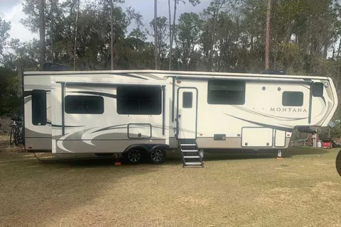 Darrell's 2018 Keystone Montana 