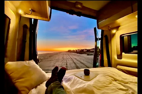 NEW! 2022 Thor Sequence 20J Luxury Family Adventure Van - Sleeps 4!