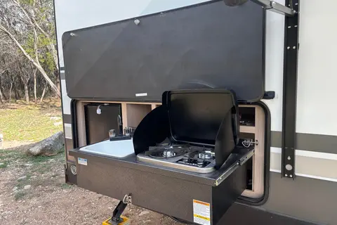 Home on the Road-Raidence 26BH Travel Trailer