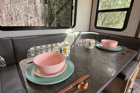 Home on the Road-Raidence 26BH Travel Trailer