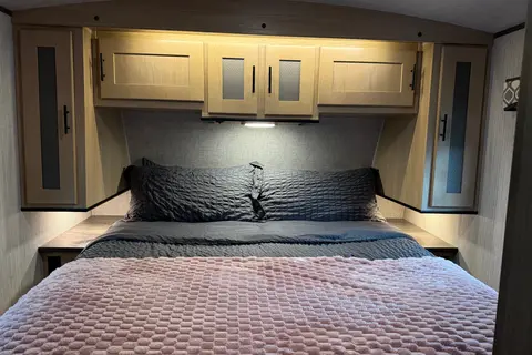 Home on the Road-Raidence 26BH Travel Trailer