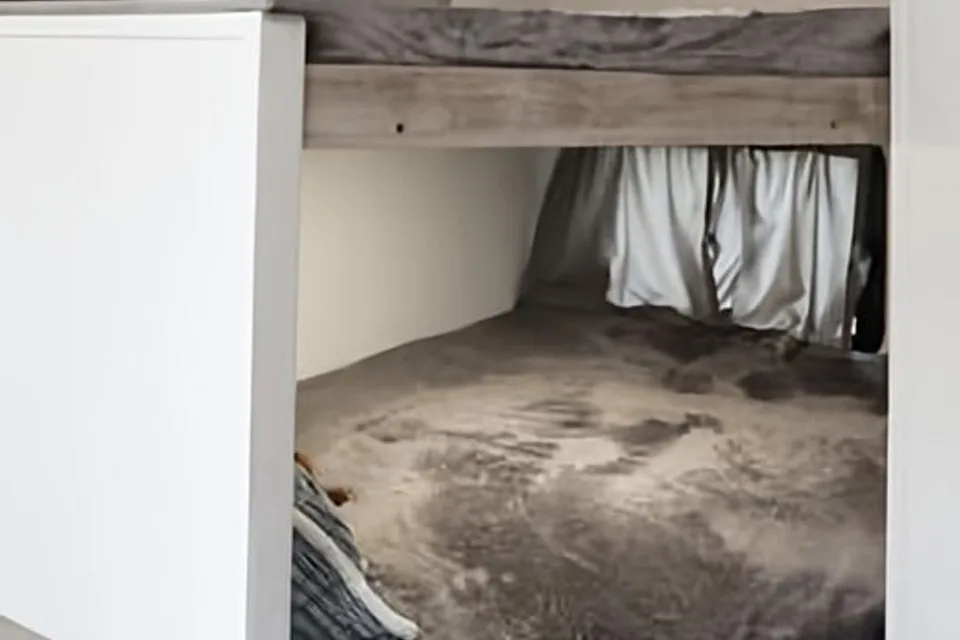 Grand River 22MB Murphy bed and bunkhouse