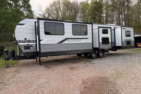 2025 Coachman Catalina Legacy Edition 333FKTS