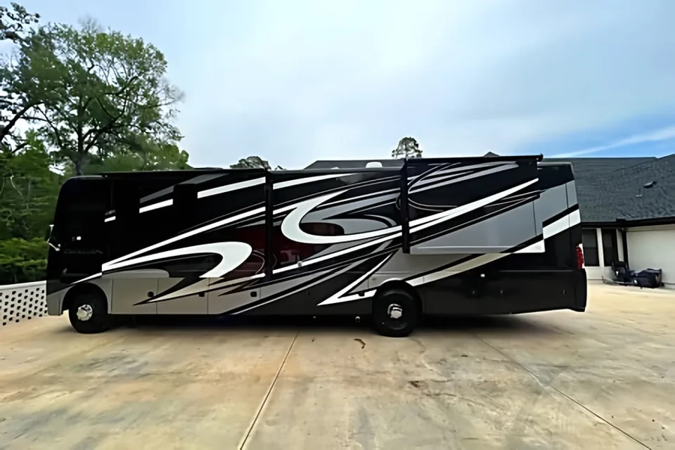 [42] Stress Free RVs - 2021 - Thor Motor Coach - Challenger 37DS
