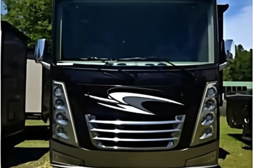 [42] Stress Free RVs - 2021 - Thor Motor Coach - Challenger 37DS