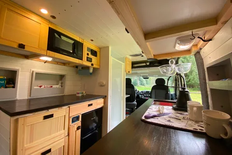 Luxury|Completely Off Grid|Full Kitchen/Bath|Awning|Bike Mount|2022 Build