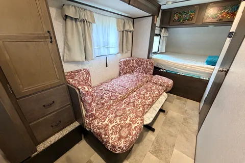 Faith’s Coleman Dutchman 1605FB Travel Trailer