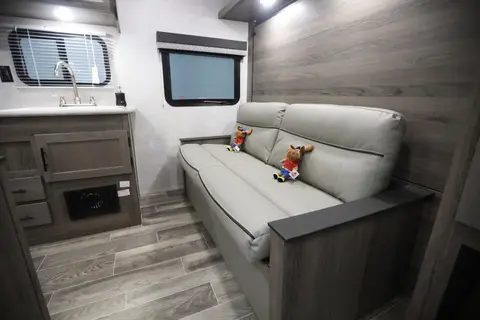 Easy to tow 2022 Grand River 22MB Travel Trailer