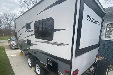 Starcraft Launch Outfitter 7 19BHS Travel Trailer